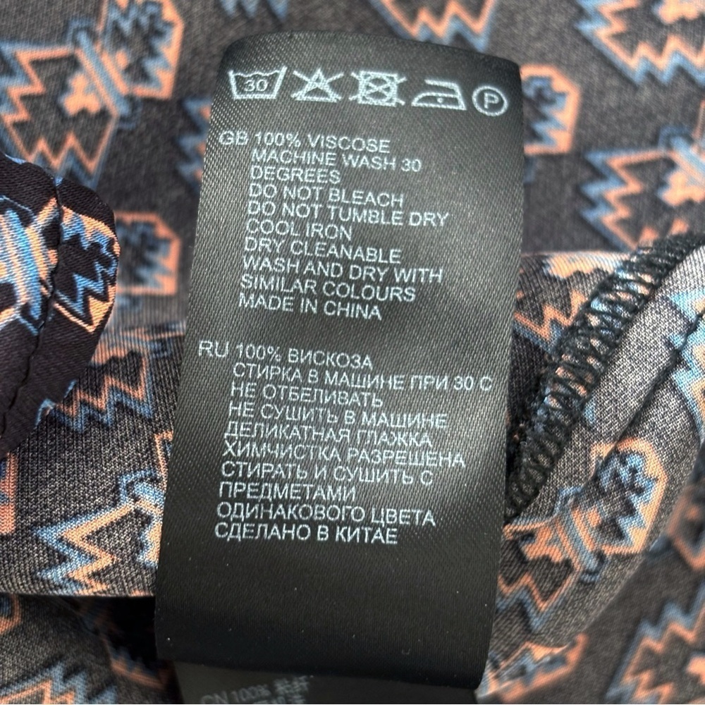 REISS Lola Aztec Pattern Button Front Shirt Sz 2 Tailored Office - Picture 8 of 9